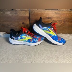 Brooks Running Shoes Women’s size 8.5 (B) Launch Colorful Blue Black Red